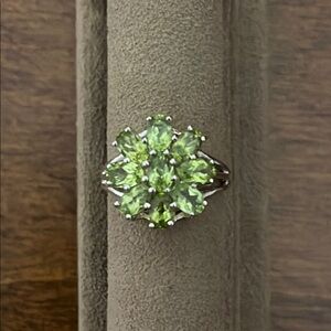 Elegant Sterling Silver & Peridot Flower Ring